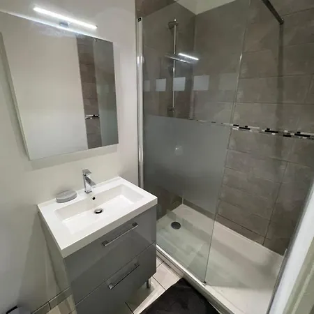 Lejlighed Belle Maison Quartier Henriville, Proche Centre *