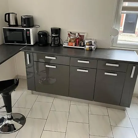 Belle Maison Quartier Henriville, Proche Centre Apartment *