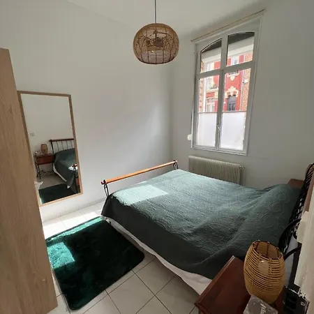 Apartment Belle Maison Quartier Henriville, Proche Centre Amiens